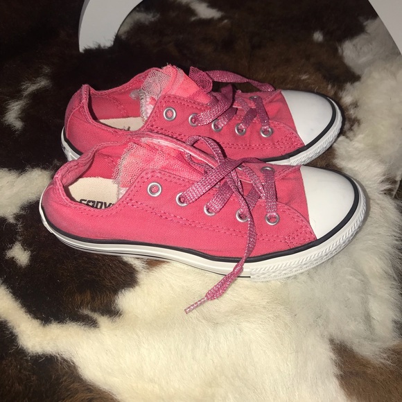 girls pink converse